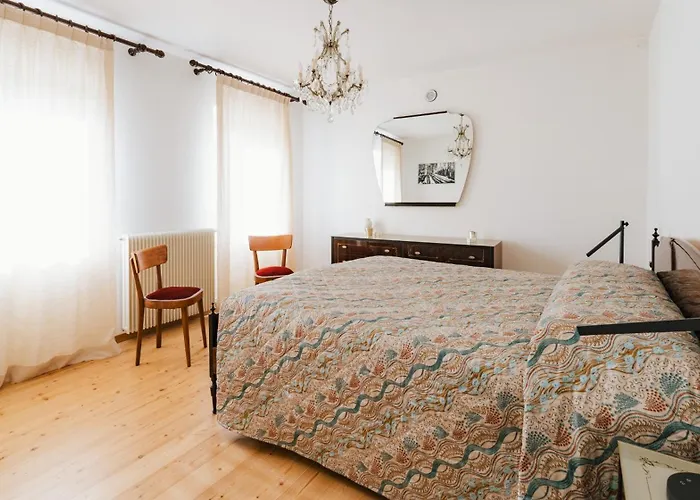 In-giardino Lägenhet